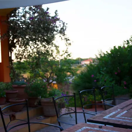 Terra E Sole Homestay Uri